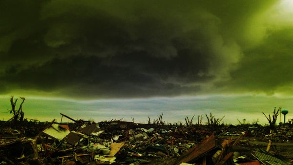 Storm Hunters - Nature's Fury