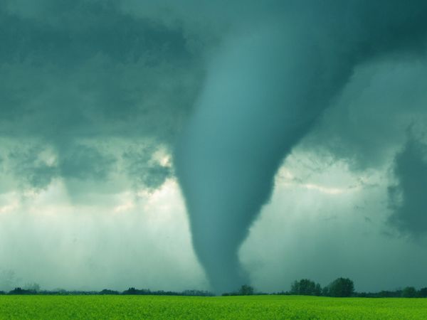 Storm Hunters - Tornado Terror