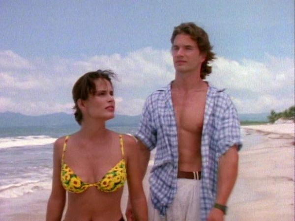 Acapulco H.E.A.T. - Code Name: Dream Girl