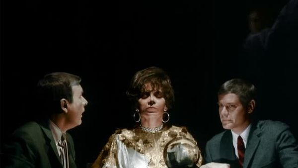 I Dream Of Jeannie - Más grande que una caja de pan y mejor que un genio