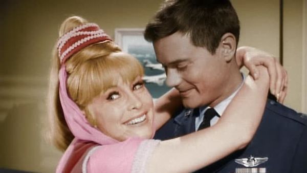 I Dream Of Jeannie - El astronauta más rico del mundo entero