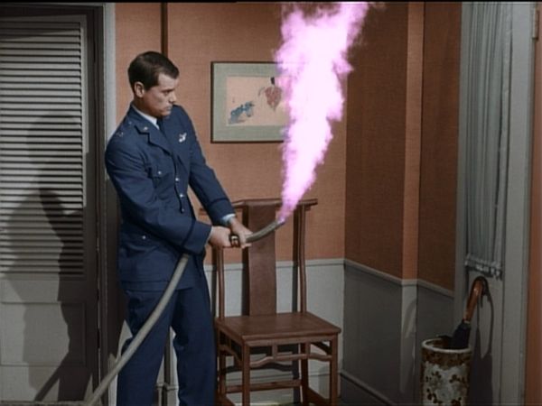 I Dream Of Jeannie - El caso del asesinato en el yate
