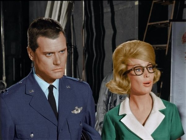 I Dream Of Jeannie - Moviendo el dedo