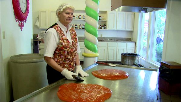 Bringing Up Bates - Hello Dollywood! (Part 2)