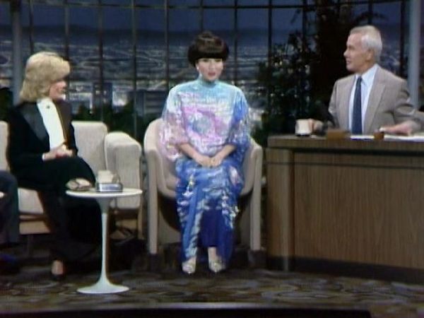 The Johnny Carson Show - Comic Legends Of The '60s - Joan Rivers (10/15/82)