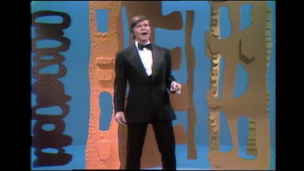 The Carol Burnett Show - The Carol Burnett Show: S2 E22 - Ross Martin, John Davidson
