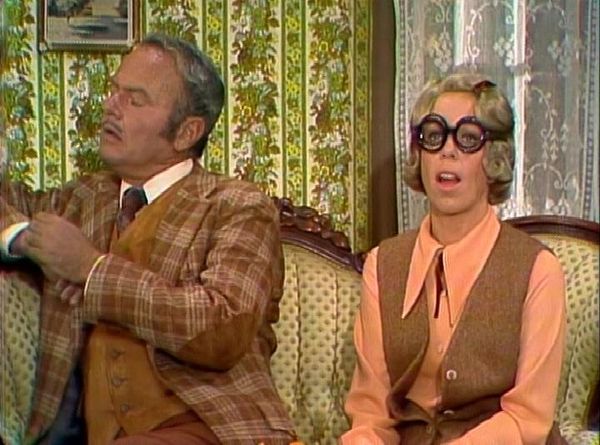 The Carol Burnett Show - The Carol Burnett Show: S6 E3 - Family Show