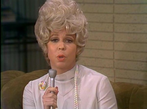 The Carol Burnett Show - The Carol Burnett Show: S7 E4 - Helen Reddy, John Byner