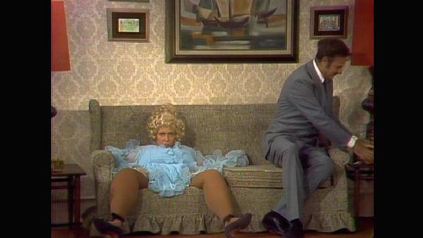 The Carol Burnett Show - The Carol Burnett Show: S6 E10 - Ruth Buzzi, John Davidson, Burt Reynolds