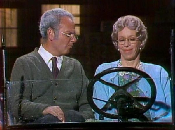 The Carol Burnett Show - The Carol Burnett Show: S7 E24 - Family Show