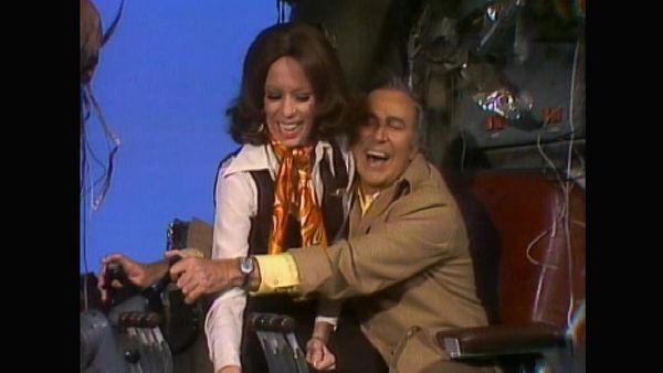 The Carol Burnett Show - The Carol Burnett Show: S8 E12 - Carl Reiner, Ken Berry