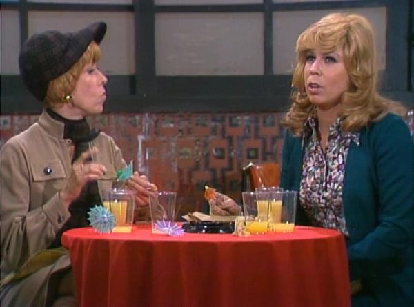 The Carol Burnett Show - The Carol Burnett Show: S9 E9 - Family Show