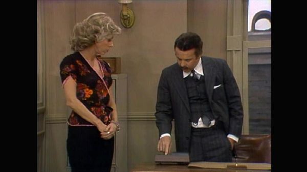The Carol Burnett Show - The Carol Burnett Show: S9 E17 - Steve Lawrence
