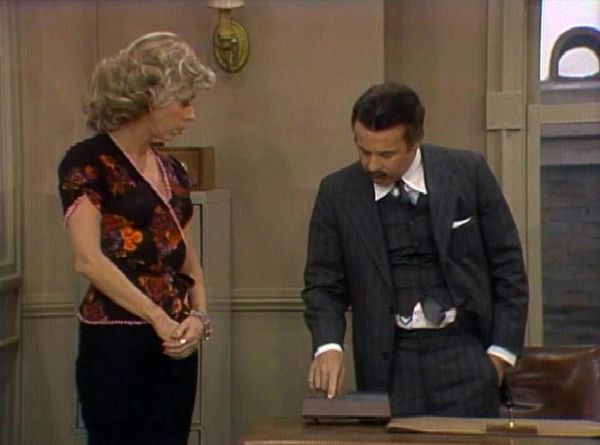 The Carol Burnett Show - The Carol Burnett Show: S9 E17 - Steve Lawrence