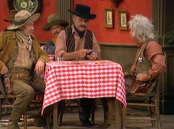 The Carol Burnett Show - The Carol Burnett Show: S9 E20 - Family Show