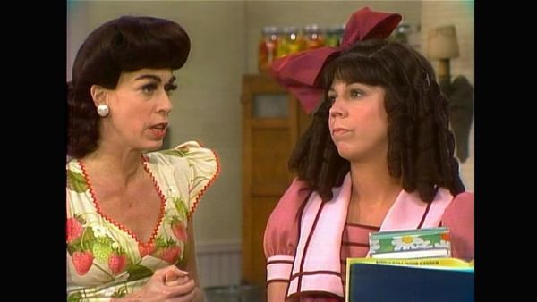 The Carol Burnett Show - The Carol Burnett Show: S10 E9 - Family Show