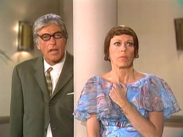 The Carol Burnett Show - The Carol Burnett Show: S10 E13 - Dick Van Dyke