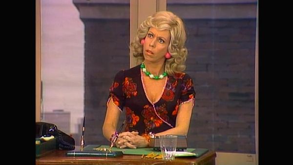 The Carol Burnett Show - The Carol Burnett Show: S10 E18 - Family Show