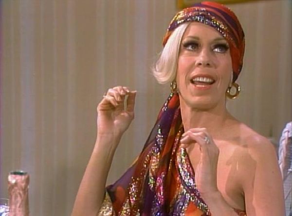The Carol Burnett Show - The Carol Burnett Show: S10 E21 - Family Show