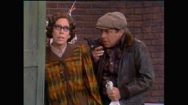 The Carol Burnett Show - The Carol Burnett Show: S11 E7 - Family Show