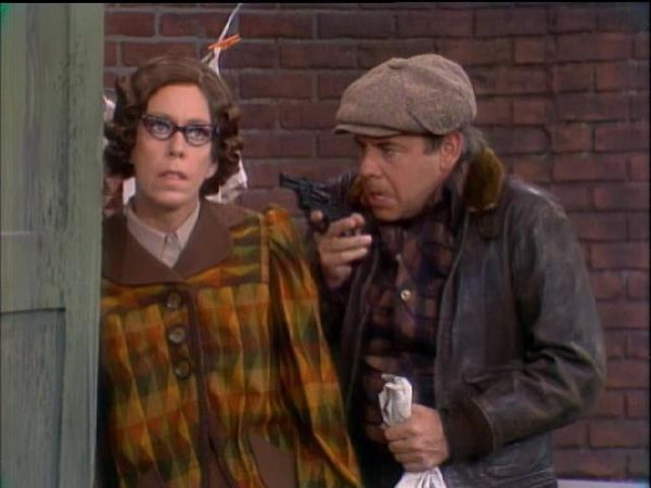 The Carol Burnett Show - The Carol Burnett Show: S11 E7 - Family Show