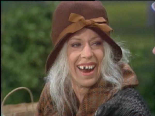 The Carol Burnett Show - The Carol Burnett Show: S11 E14 - Steve Lawrence