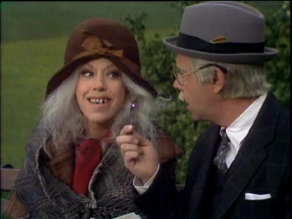 The Carol Burnett Show - The Carol Burnett Show: S11 E21 - Steve Martin, Betty White