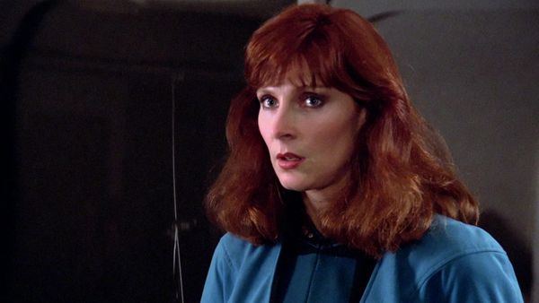 Star Trek: The Next Generation - The Naked Now
