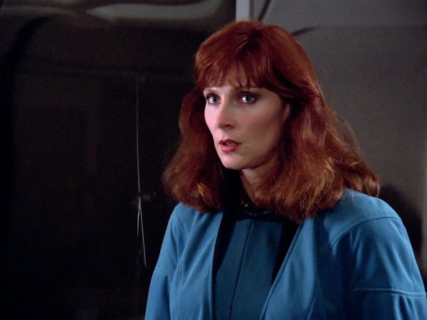 Star Trek: The Next Generation - The Naked Now