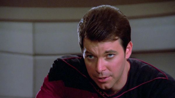 Star Trek: The Next Generation - Hide and Q