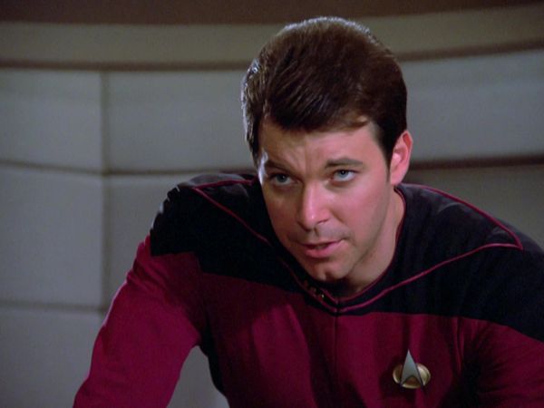 Star Trek: The Next Generation - Hide and Q