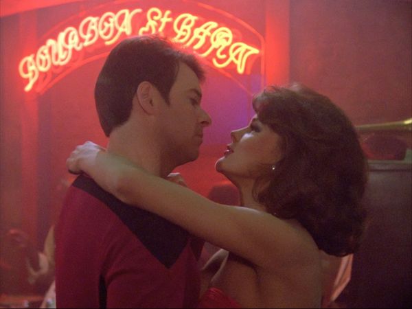 Star Trek: The Next Generation - 11001001