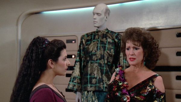 Star Trek: The Next Generation - Manhunt