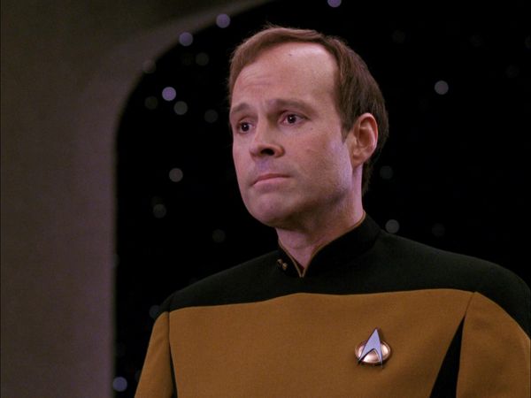 Star Trek: The Next Generation - Hollow Pursuits