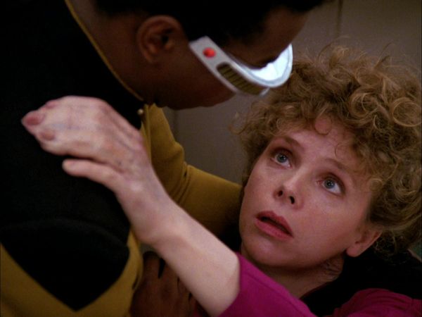 Star Trek: The Next Generation - Identity Crisis