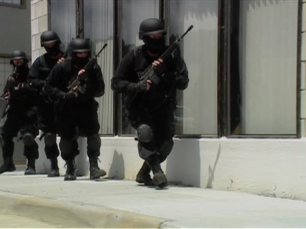 Los archivos del FBI - Invasores de Hogares