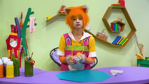 El Show de Artesanías de Kooki - Baja su puente levadizo