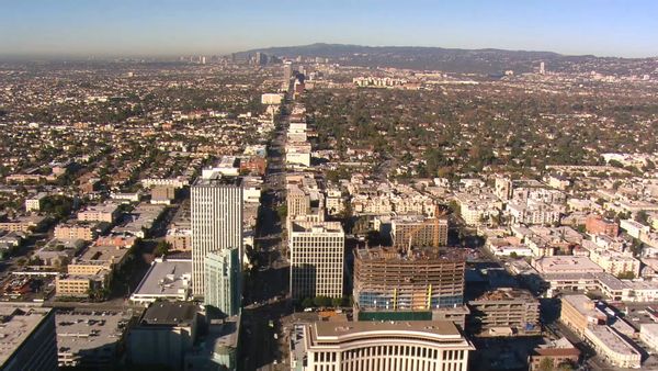 Fugitivos de la Ley: Los Ángeles - Incendiaria y los cholos