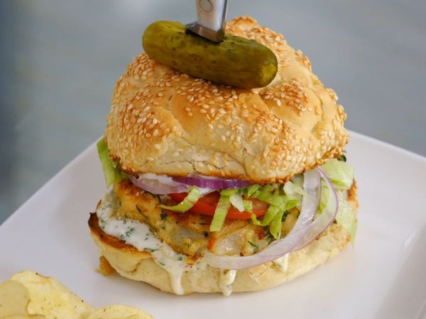 El pescado en el plátillo - Mezclado