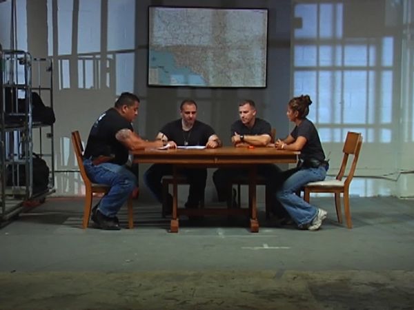Fugitivos de la Ley: Los Ángeles - Abandono de bebé