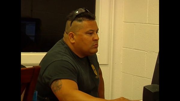Fugitivos de la Ley: Los Ángeles - Engaño telefónico