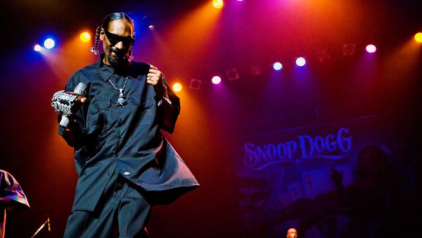 Music Revolution - Elle Varner / Snoop Dogg