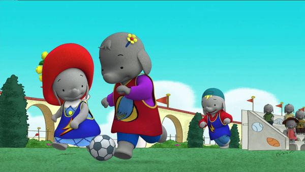 Ella The Elephant - Ella on the Ball // Up, Up and Away