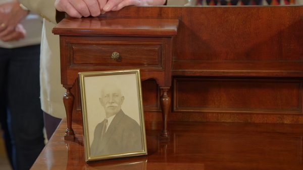 Antiques Roadshow UK - Stormont Parliament Buildings and Estate 1