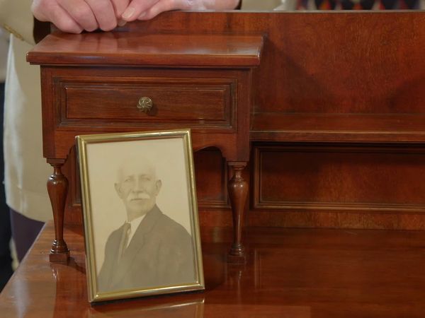 Antiques Roadshow UK - Stormont Parliament Buildings and Estate 1