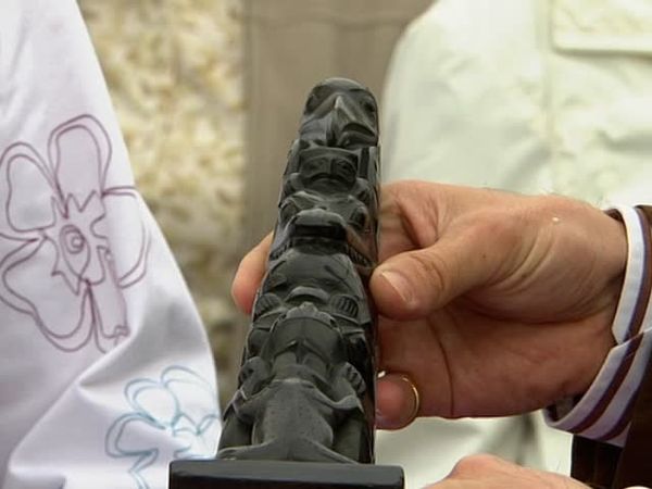 Antiques Roadshow UK - East Kirkby - Remembrance Sunday