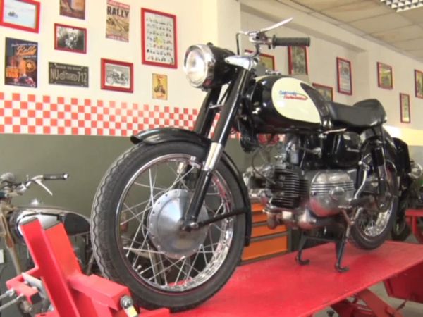 Motorbikes - Episodio 8