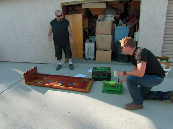 Auction Hunters - Carnies & Armories