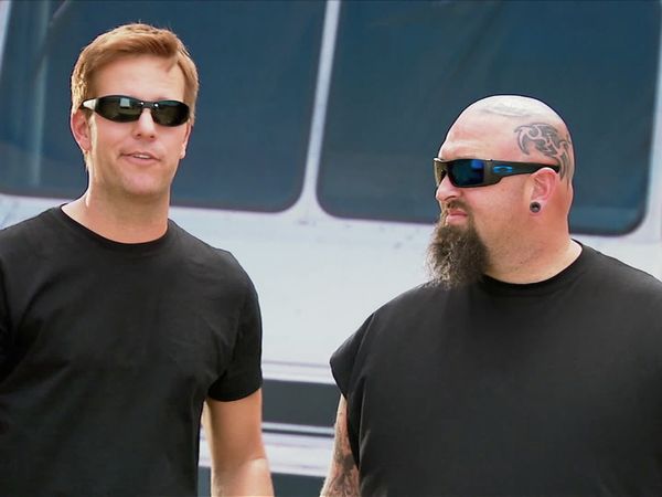 Auction Hunters - Space Cowboys