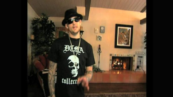 Retro Casas - Shaun White, Steve-O, Joel Madden